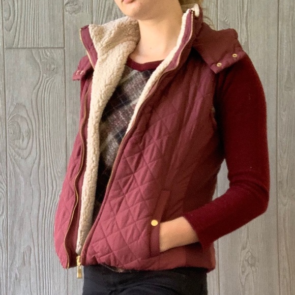 Puff coat vest with muted red and rose gold zip - Picture 2 of 6